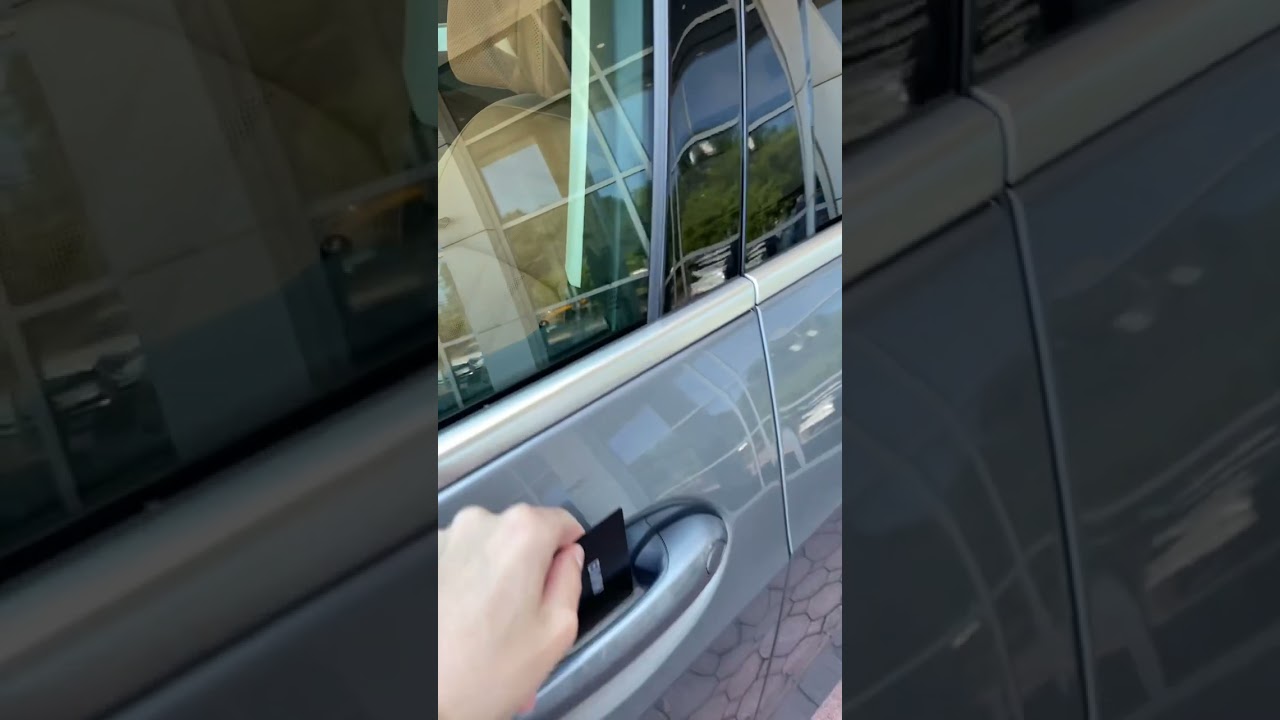Using The Digital Key Card on a 2023 BMW X7! #shorts