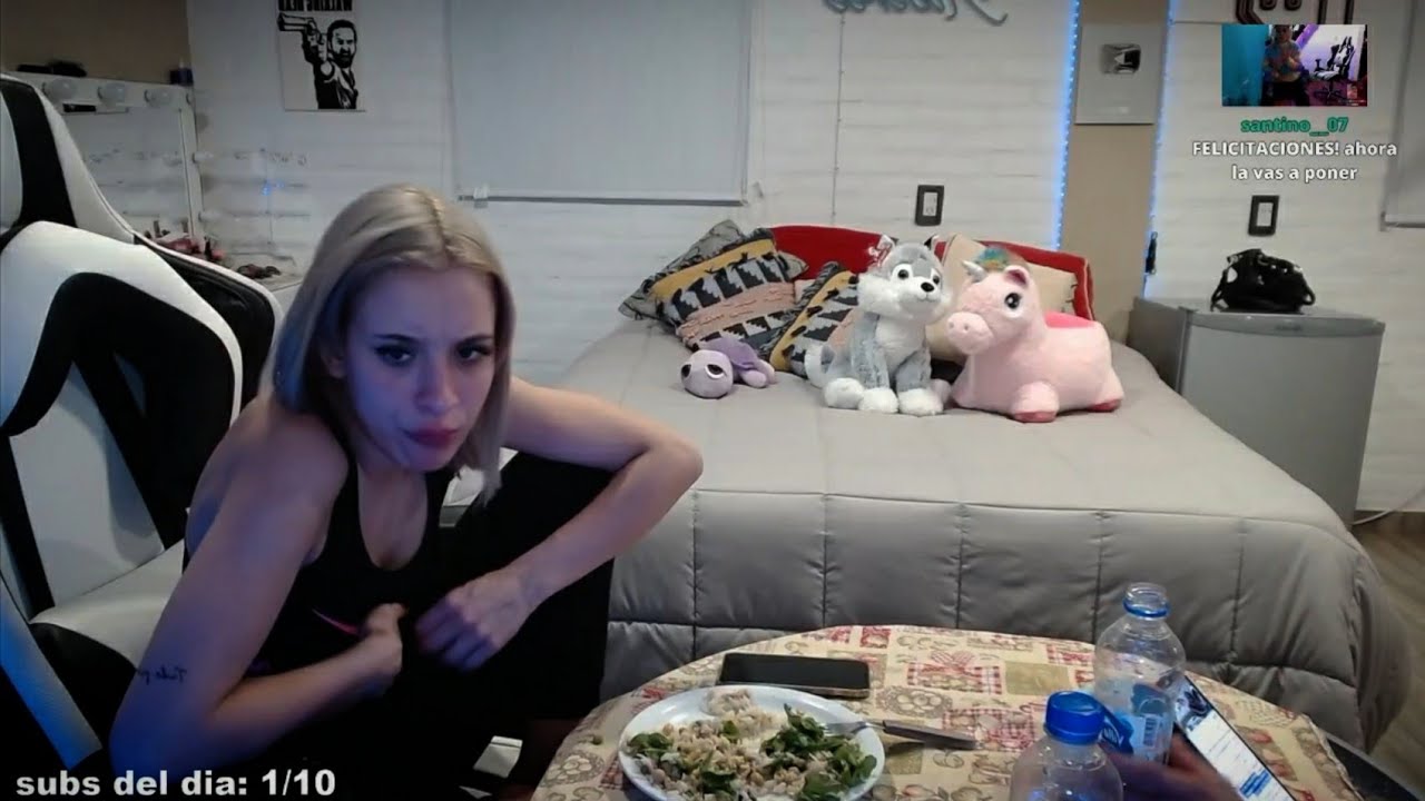 Mamá de Alberee enojada con el chat - Stream 31/08/2021