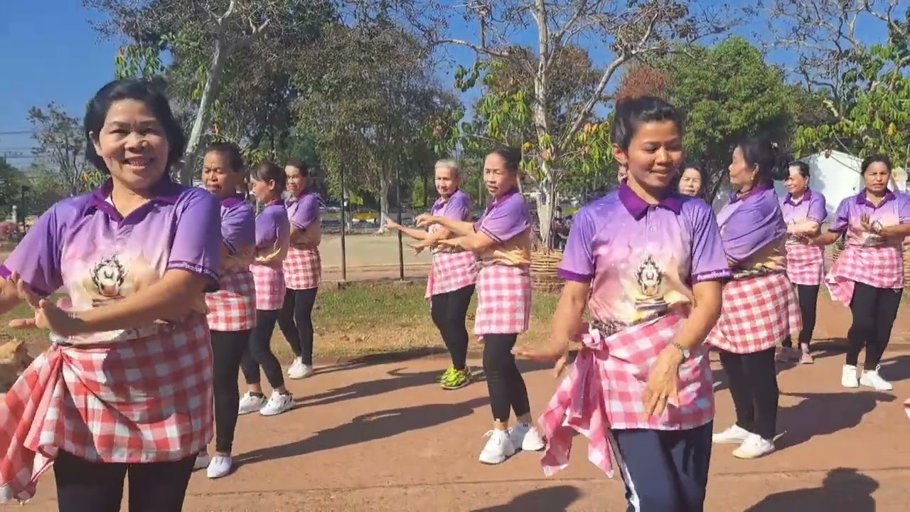 อีสานลำเพลิน (ยุ้ย อมรา)ออกกำลังกายไลน์แดนซ์เพลงช้า ฉบับชมรมสูงวัย 4 ส by ครูศรี