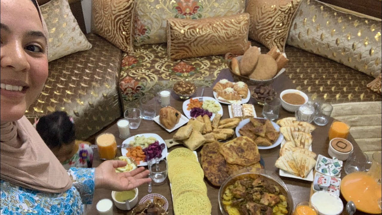 عراضة عندي اول مرة فصالوني جديد🥰فرحة كبيرة اخيرا فرشت👌طبيلة متنوعة 👍كل حاجة منها شوية فلان رويال🥳 