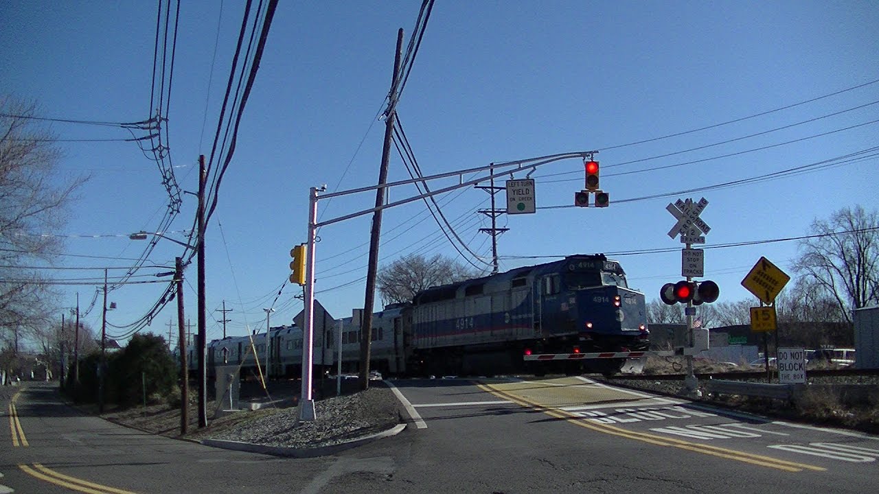 3 trains speed through New Jersey's most dangerous Railroad crossing