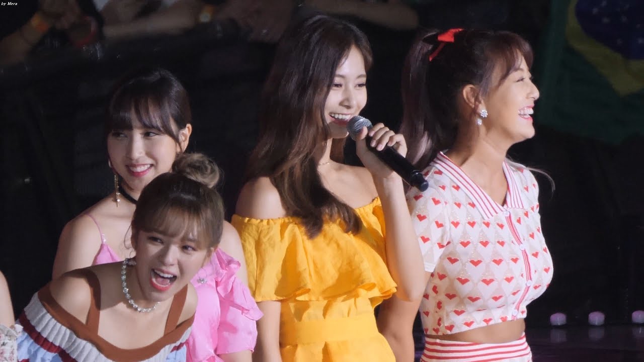 180801 트와이스 (TWICE) 포카리 홍보모델  [쯔위] Tzuyu 4K 직캠 Fancam (코뮤페) by Mera