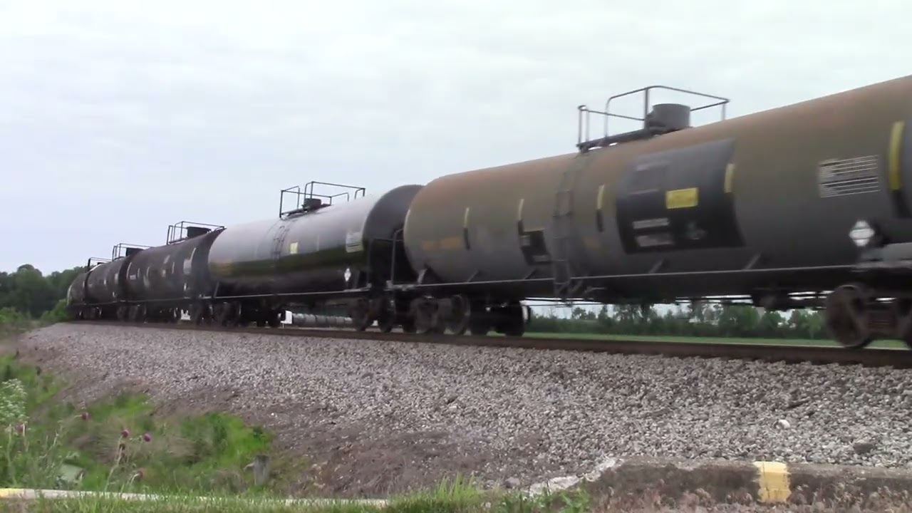 5/26/25 Northbound CSX train M512 at the St James curve outside of Haubstadt IN!