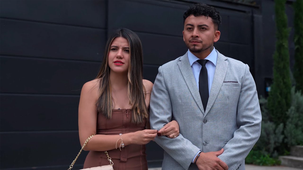 Por ayudarla perdió el trabajo de su vida y el destino lo recompensó