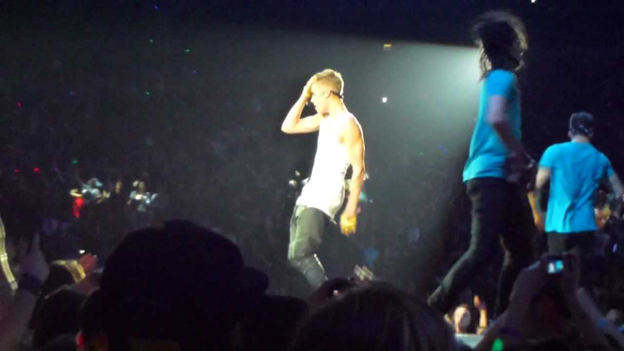 Justin Bieber One Less Lonely Girl O2 Arena London 04.03.13
