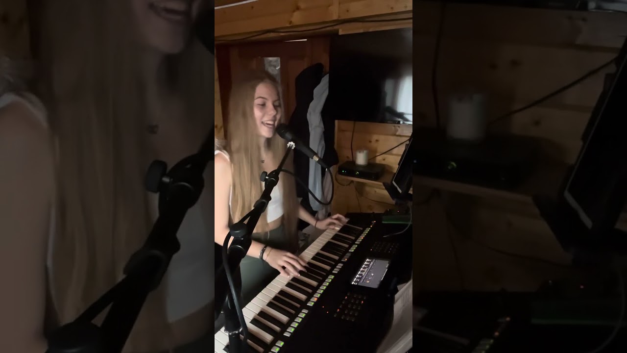 Csak azért szeretem a mesét ( cover) 💜