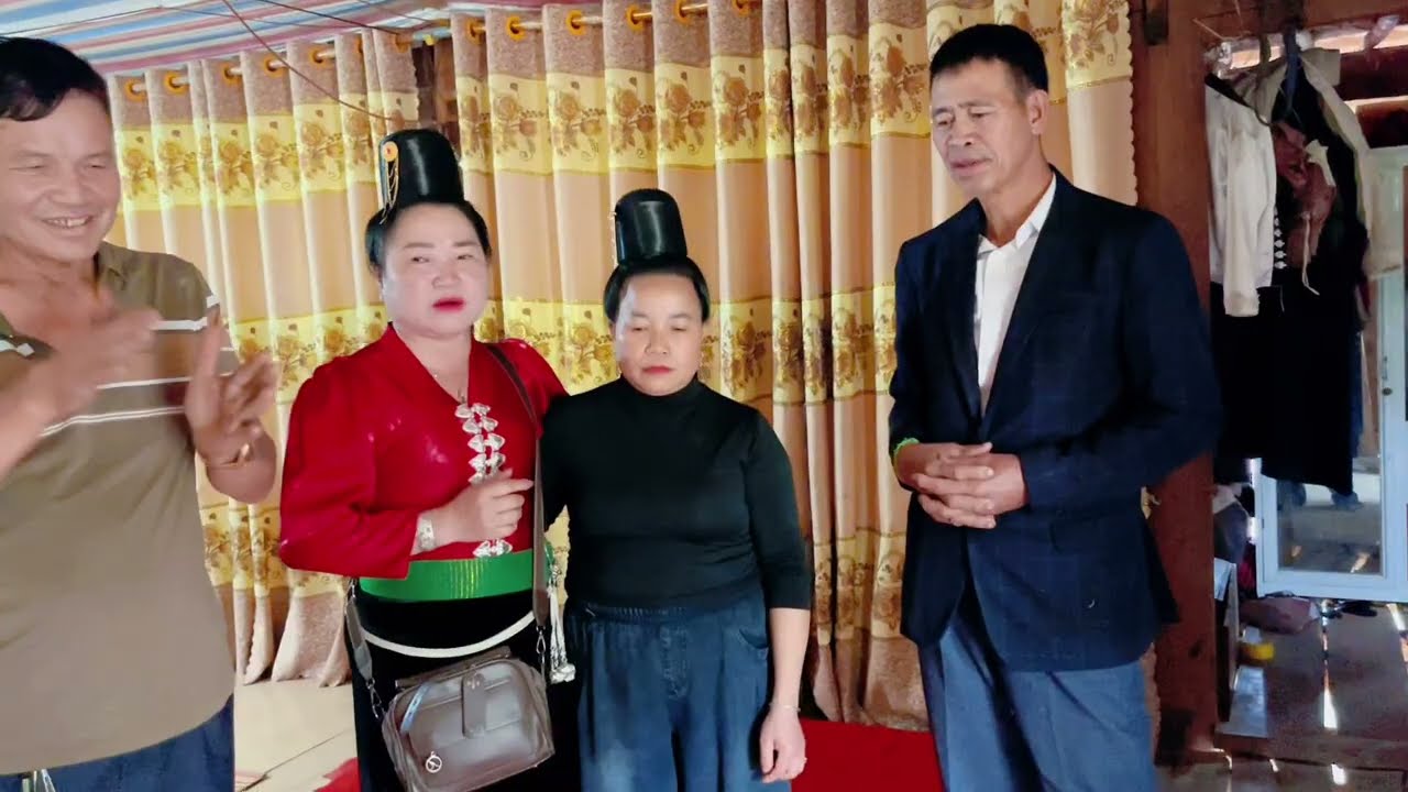 Hôm nay đi thăm gia đình bc phún in Lót măn xã Mường khiêng được gặp em gái hát hay lắm 