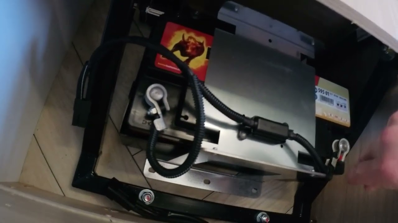 Chausson Etap line 630 - fitting Extra Leisure battery + Snags