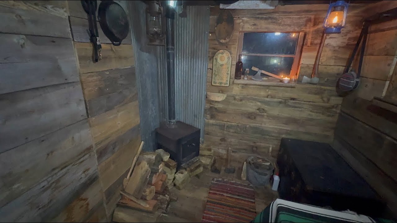 Hobo Shack Survival Shelter trapper Cabin