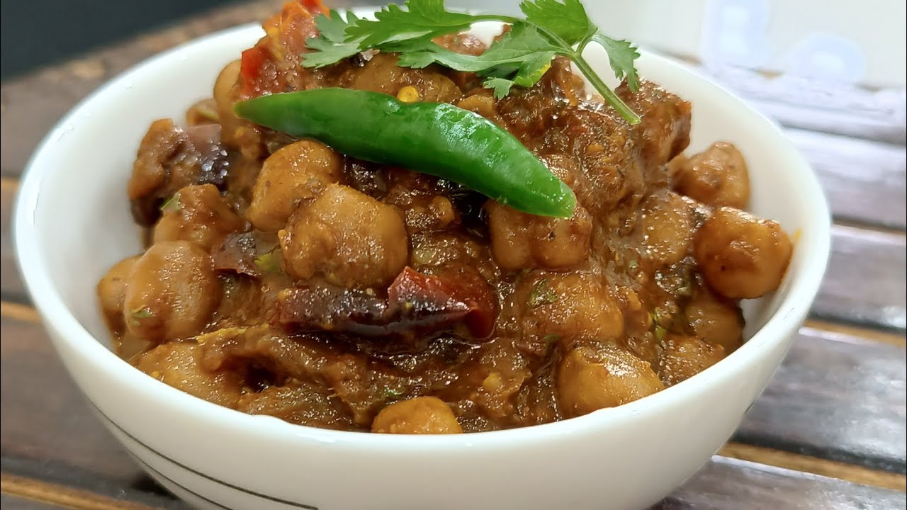 Masala Chhole Recipe | Spicy & Delicious North Indian Chickpea Curry | Easy Homemade Chana Masala