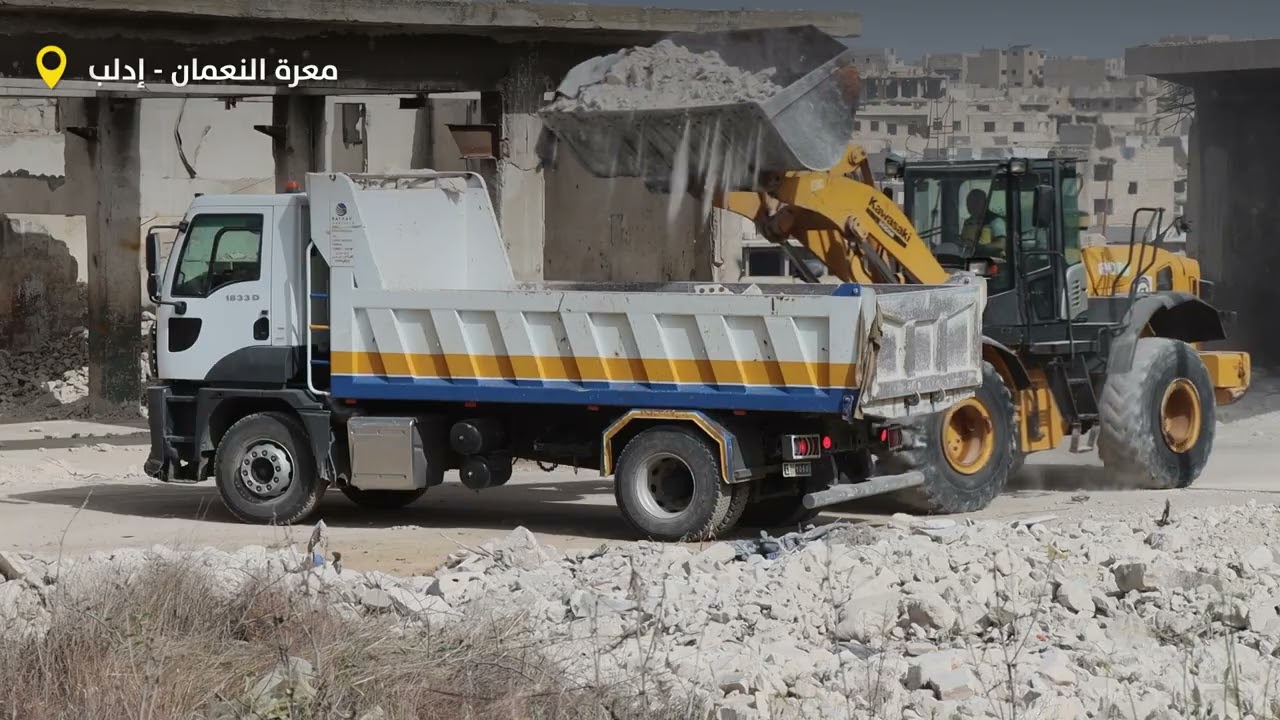 عمل فرقنا على إزالة الأنقاض والركام في مدينتي إدلب وحماة