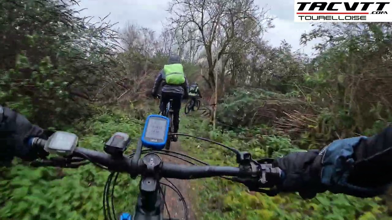 TROIS LASCARS A VTTAE CHEZ LES NUDISTES