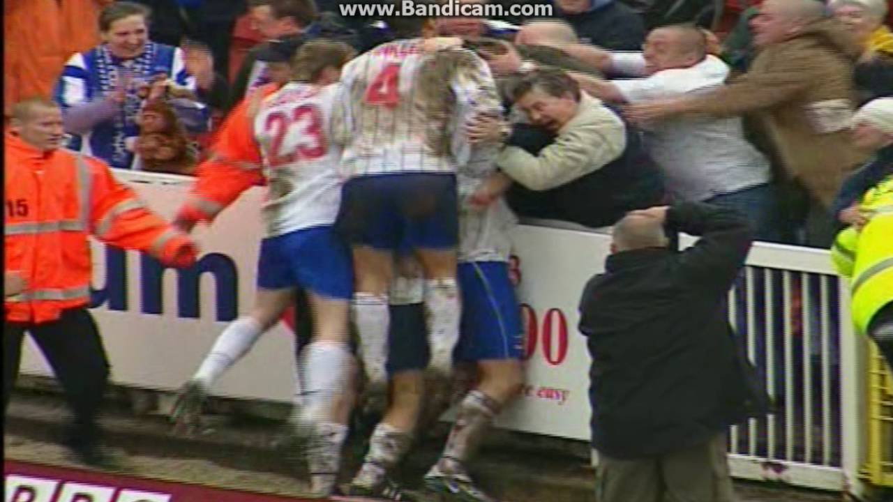 Swindon Town 1-1 Hartlepool United - 8th May 2004