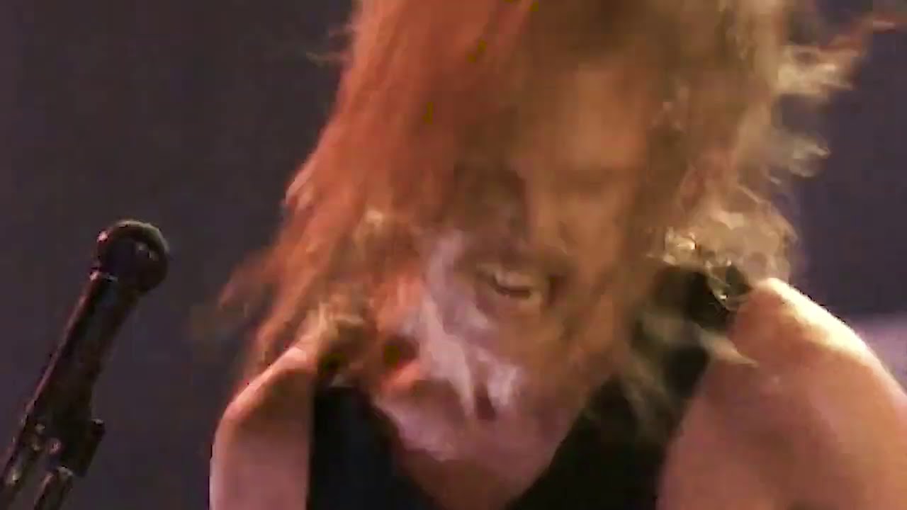 Metallica - Battery (Music Video)