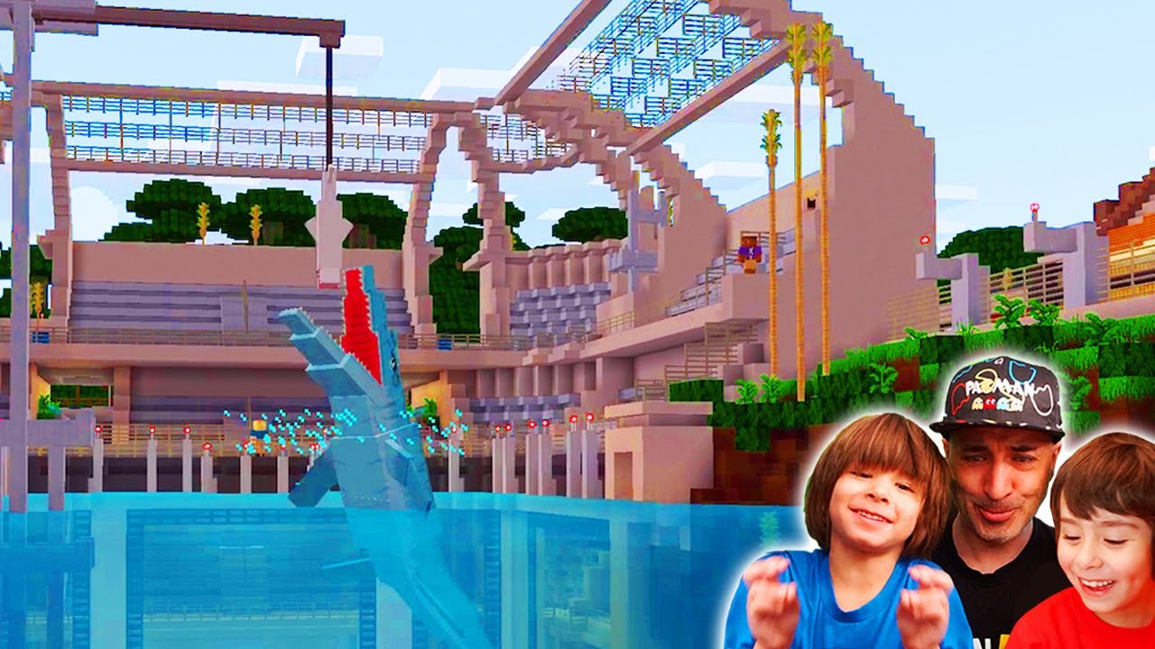 ESTRELLAMOS el HELICOPTERO en la PISCINA del MOSASAURIO - Dani y Evan en MINECRAFT Jurassic World