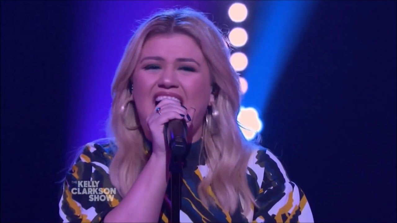 Kelly Clarkson sings 
