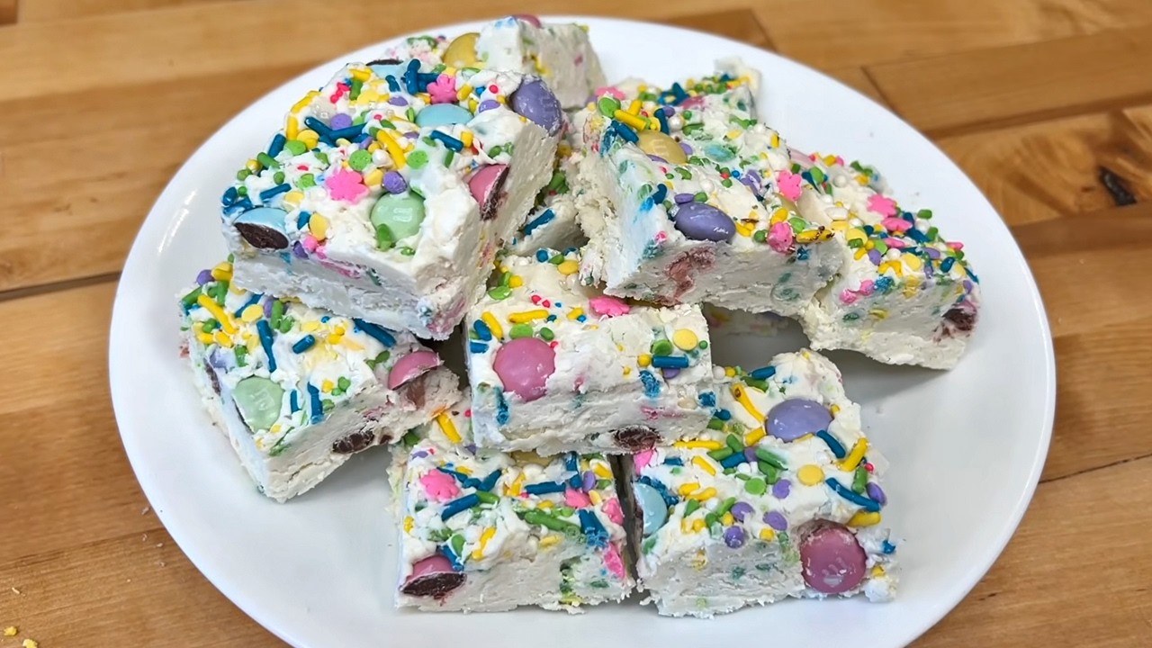 Make Easter Fudge That Looks Fancy with Just 2 Ingredients! Even with Mistakes!