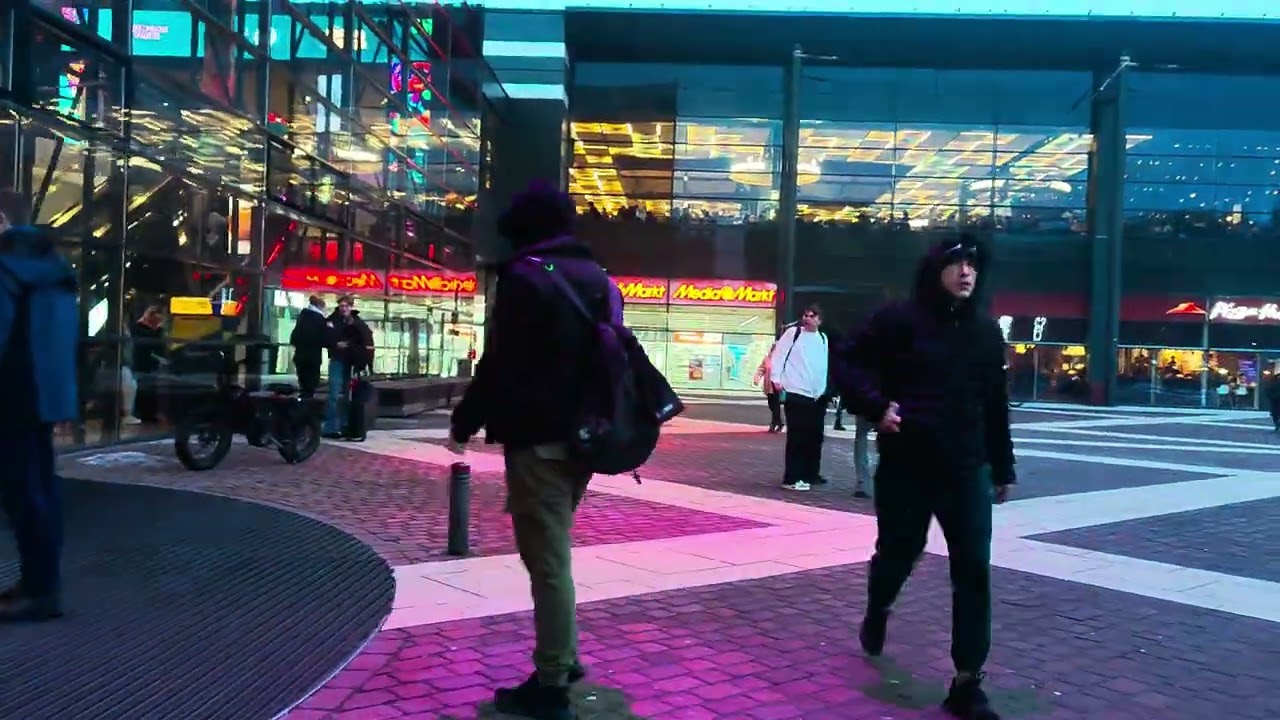 Day 1 - Walking Full HD 1080 