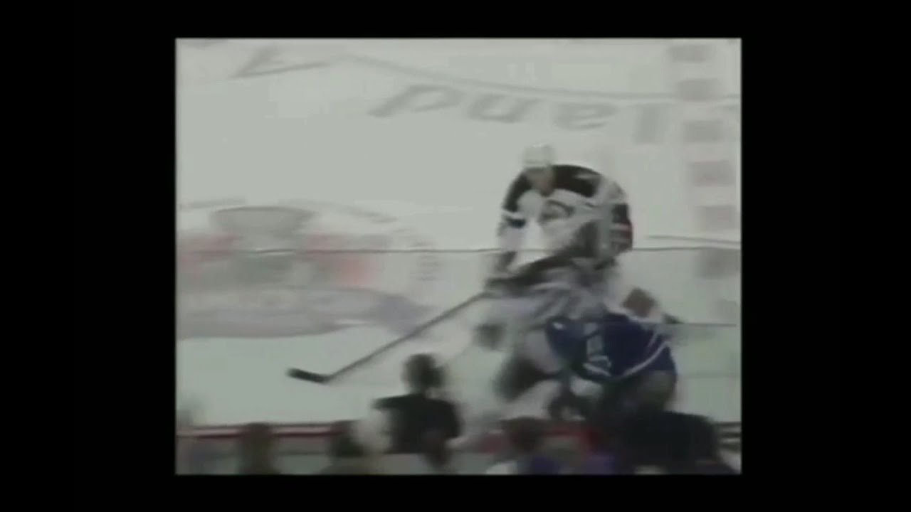 Peca wrecks Tie Domi 5/27/99
