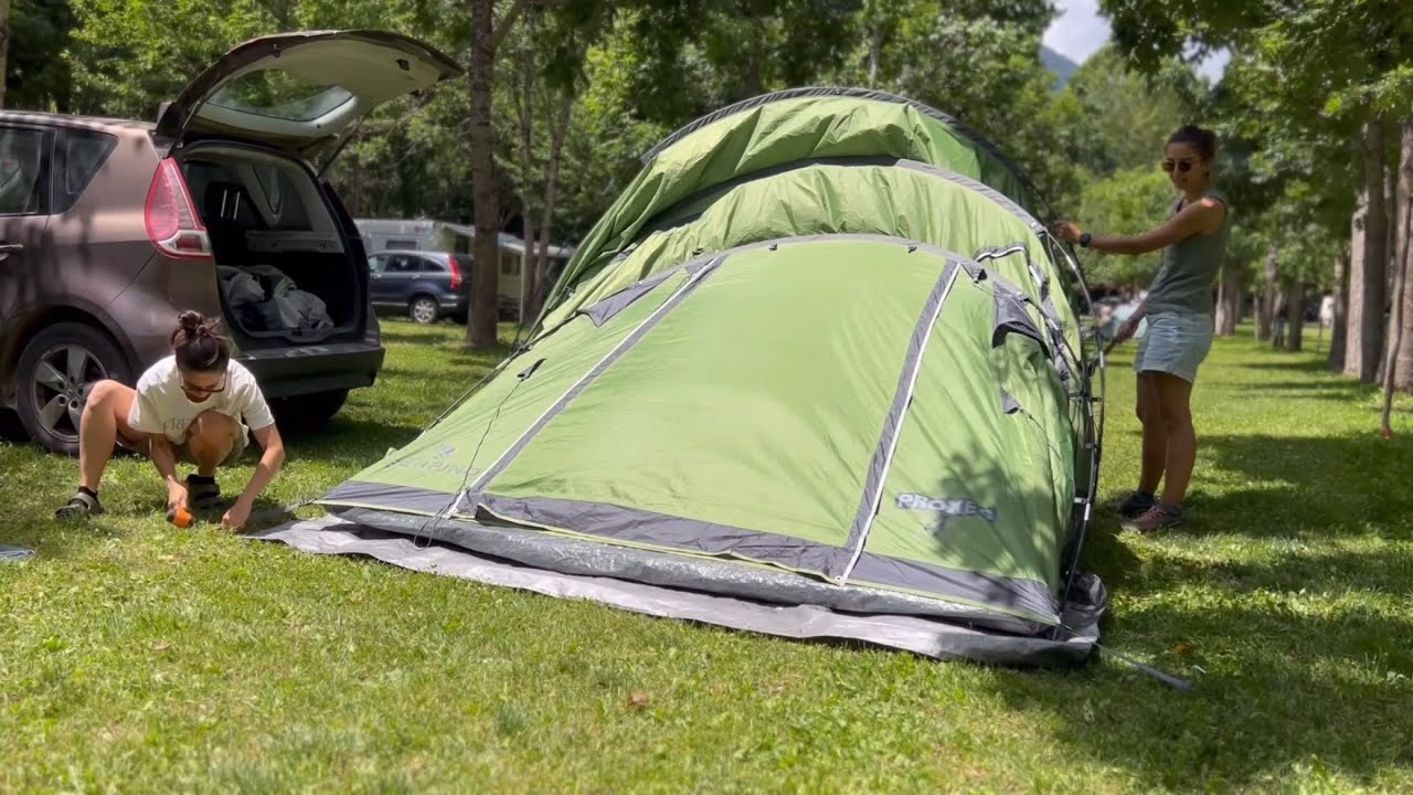 Camping con perros - Blau🐕 y Mistu 🐕&zwj;🦺🏕️ Montaje de tienda y 1er d&iacute;a de acampada