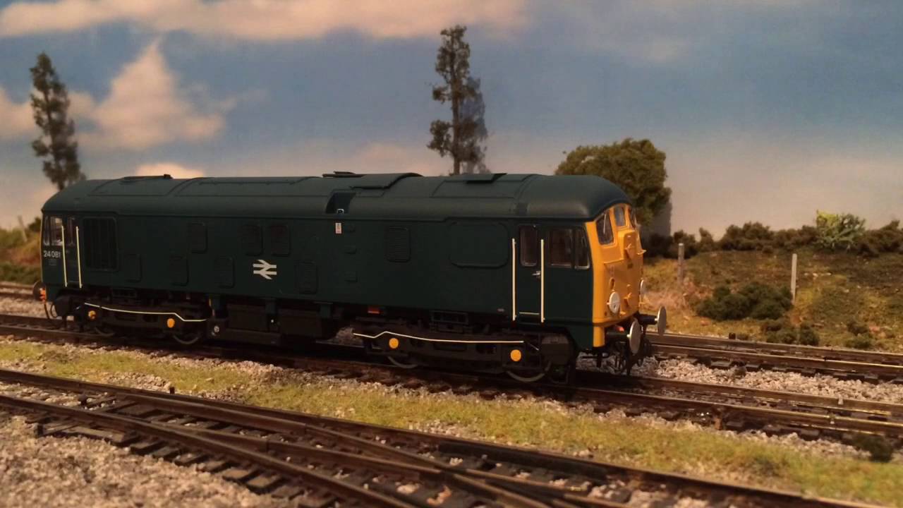Suttons locomotive workshop class 24 opening and running