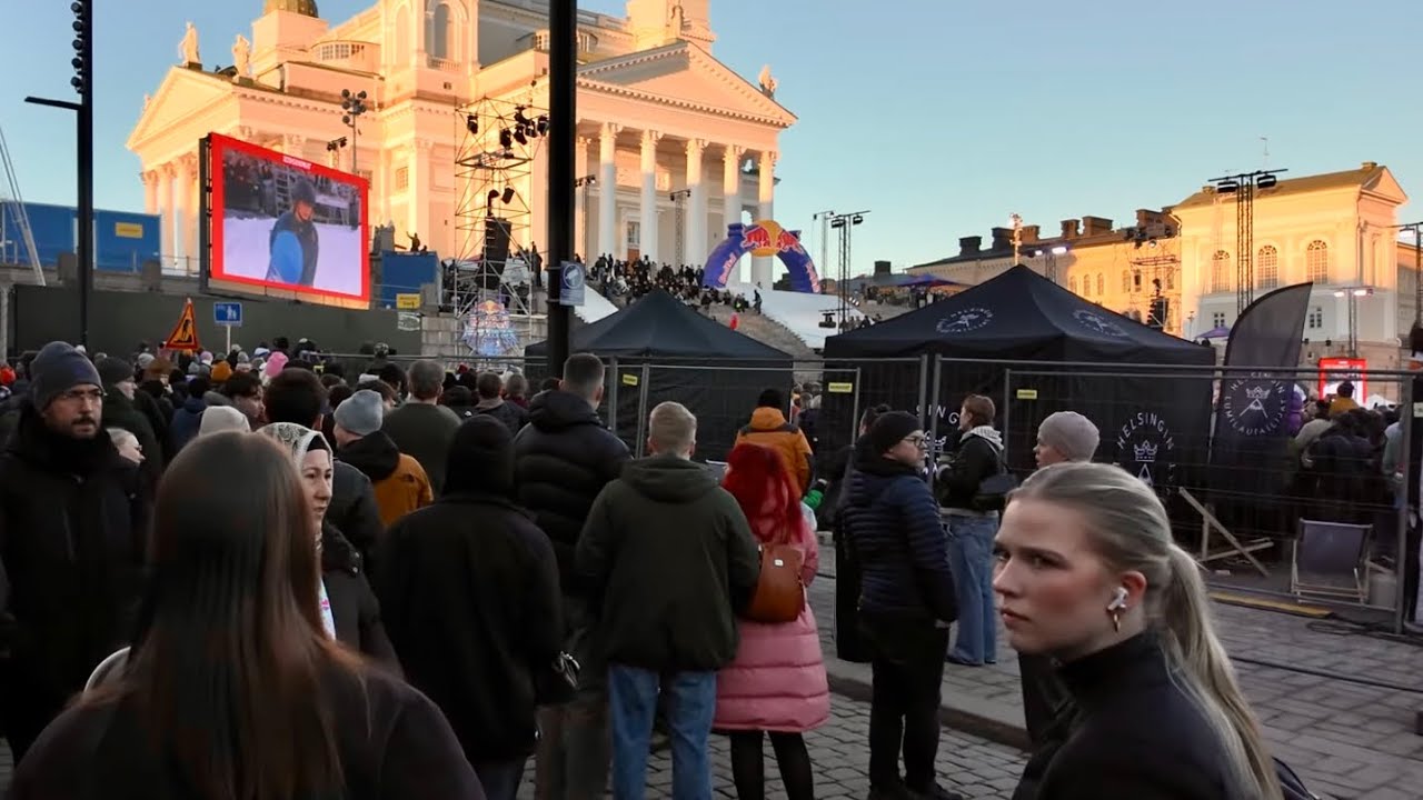 Snowboarding in the Middle of Helsinki?! 🇫🇮 Red Bull Heavy Metal Madness on Centre of Helsinki 🇫🇮