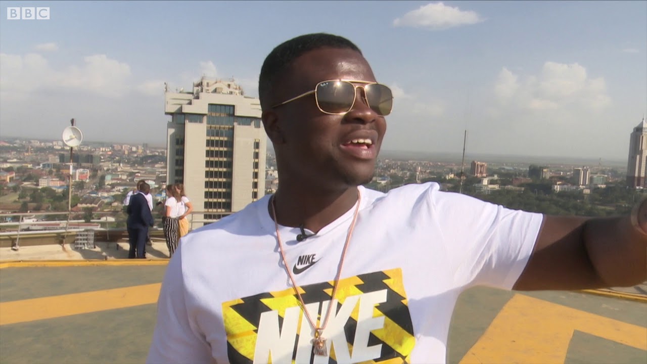 Big Shaq tells us what's HOT - BBC What's New?