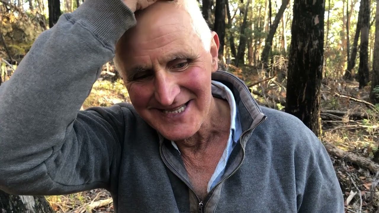 Metal Detecting Victoria, GOLD in the hand!!