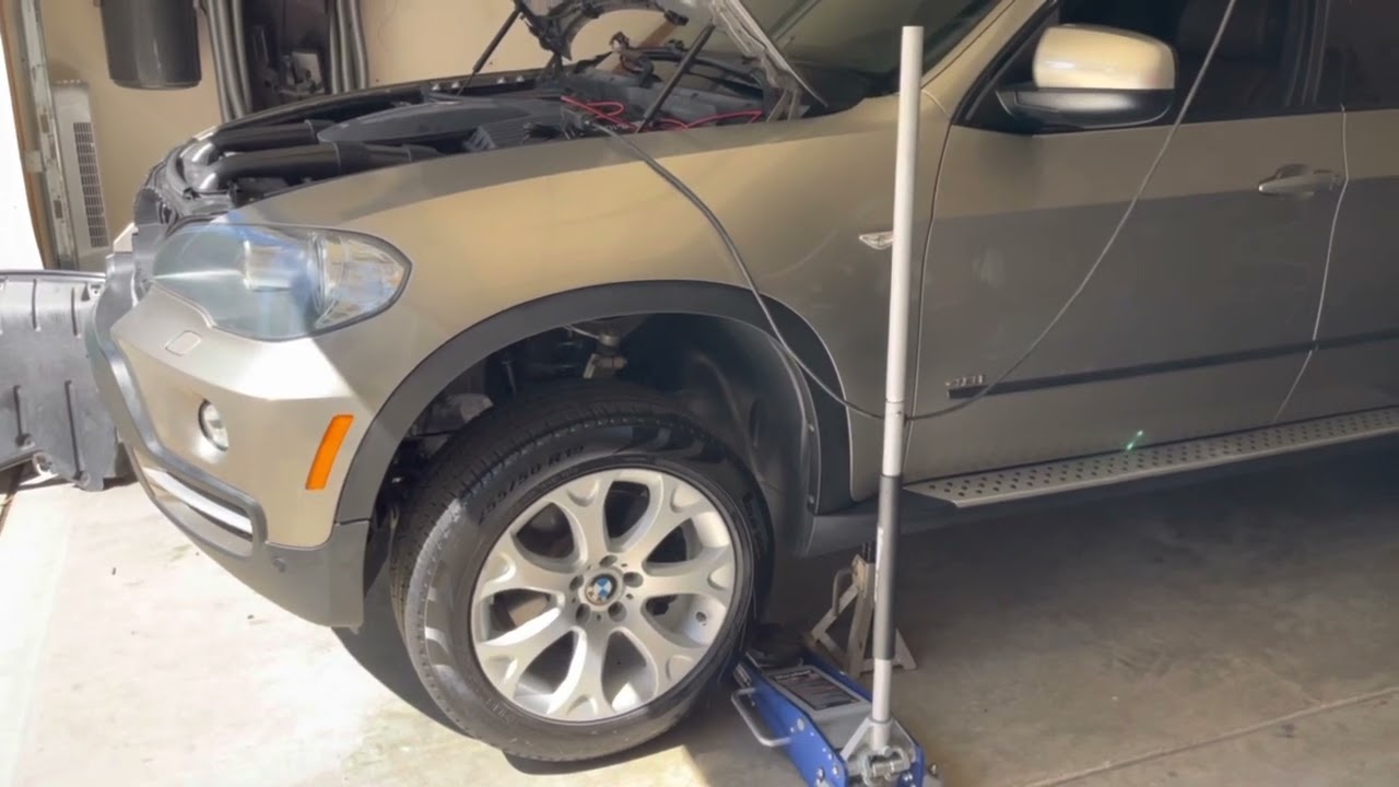 2008 BMW X5 4.8i E70 N62 - Power Steering and Active Sway Bar System Flush
