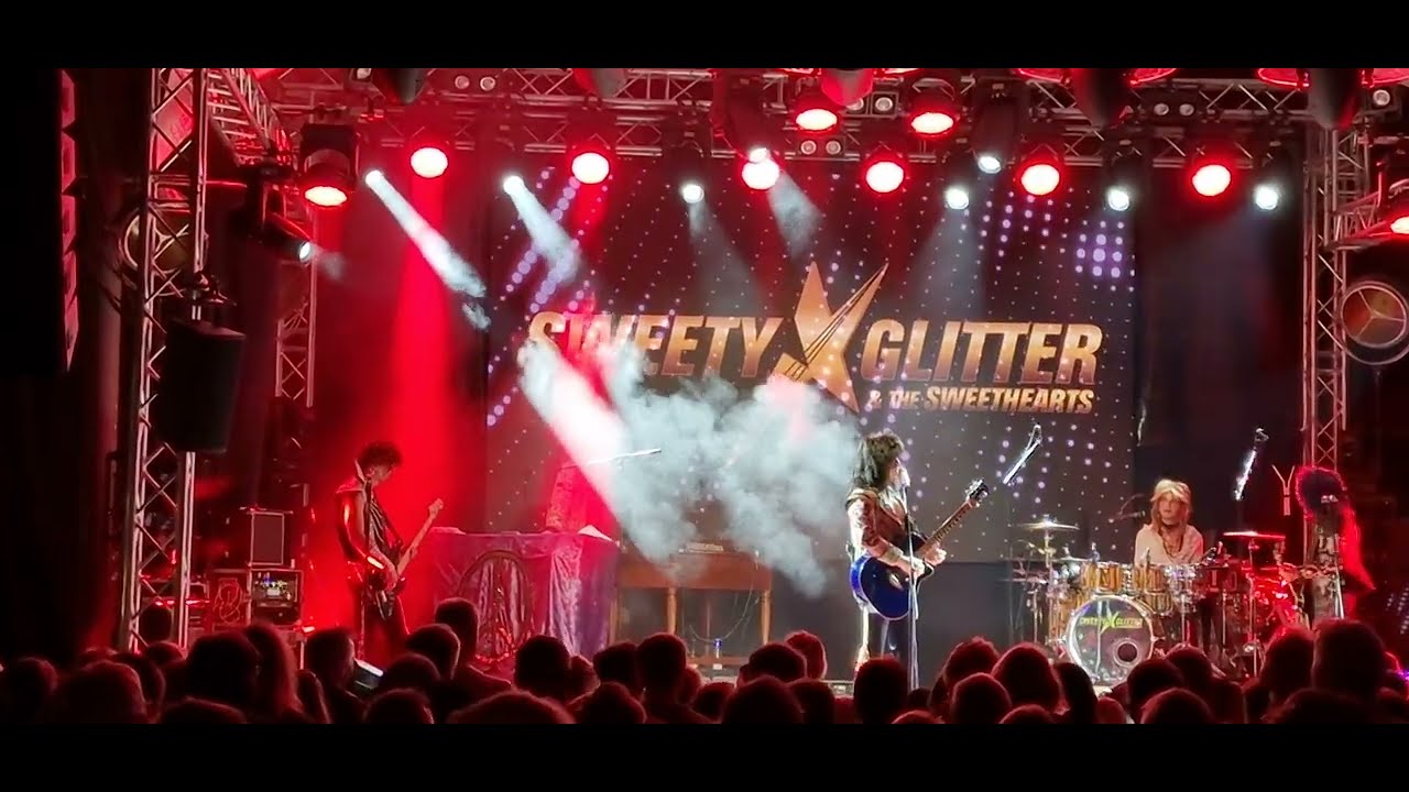 SWEETY GLITTER & THE SWEETHEARTS live Hameln 30.08.2025 (20250830 234246) Far Far Away Pflasterfest