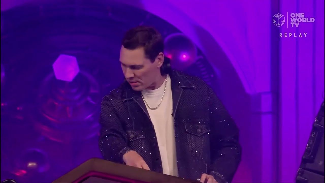 Domiziana - Ohne Benzin (Ti&euml;sto Remix) | Tomorrowland 2022