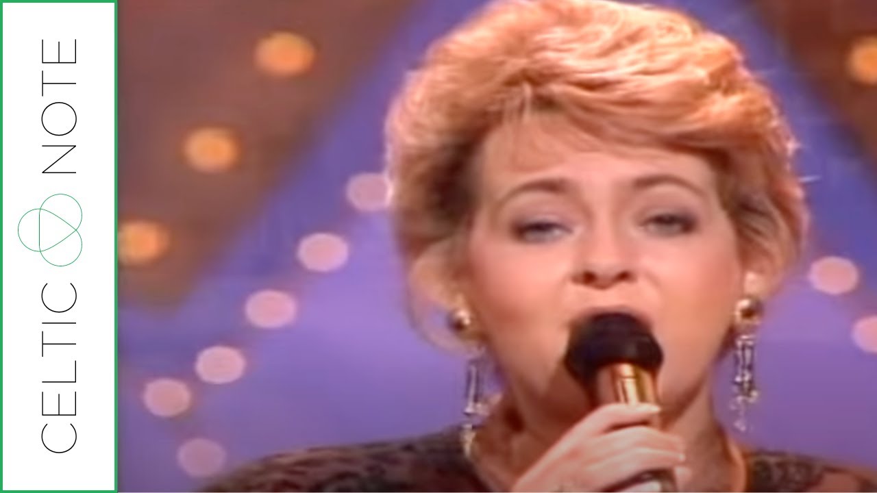 Sandy Kelly feat. The Jordanaires - Just Out of Reach (Live)