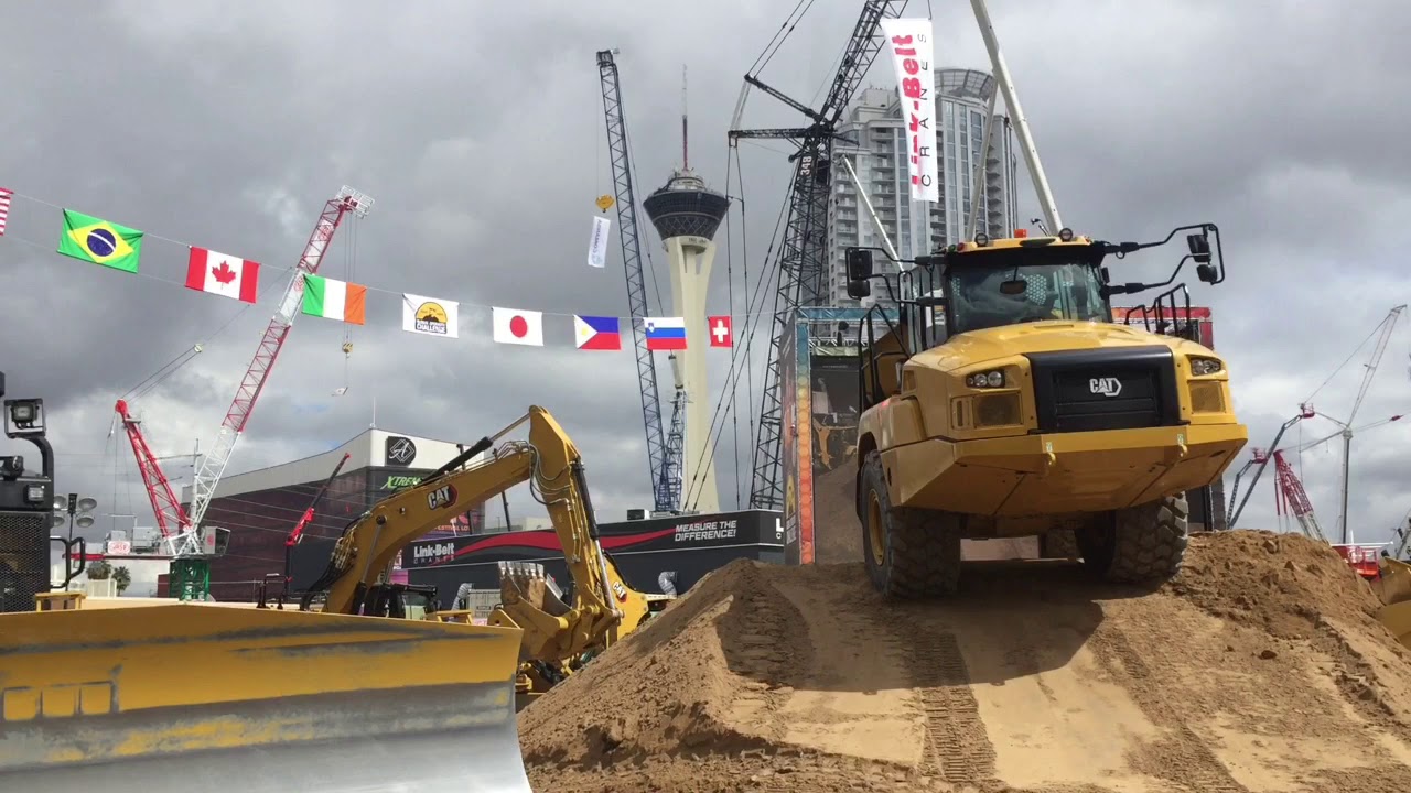 Caterpillar&rsquo;s 725 Articulated Truck Makes Debut At ConExpo 2020
