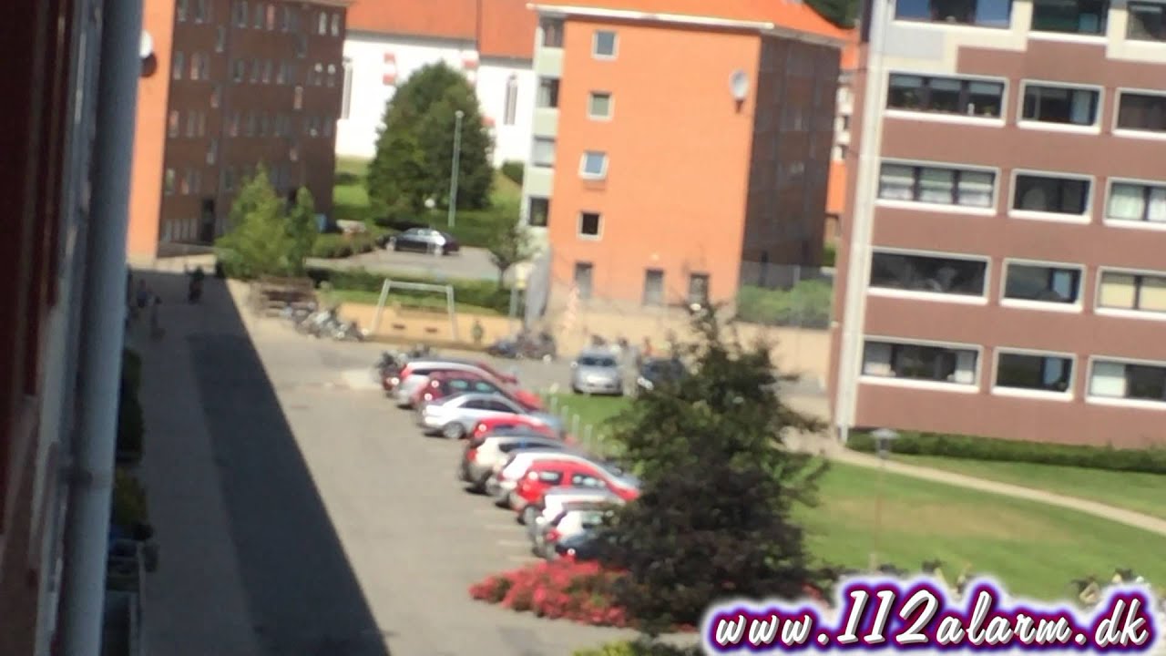 Politi jagt i skolegade i Vejle. 24/07-2014. Kl. 16:30.