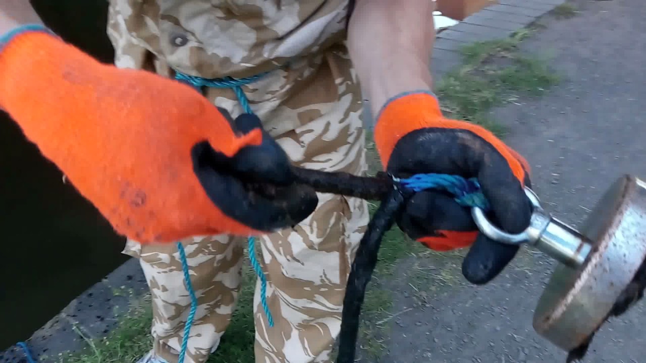 A beginners guide to magnet fishing featuring some great finds