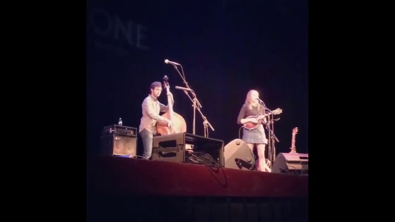 Sarah Jarosz - When Doves Cry