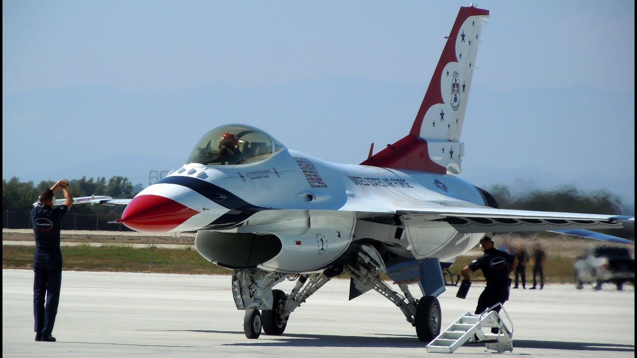 Thunderbird Crash Pilot Ejects  Video of  Ground Crew  Pilot Changing F-16 Preflight Not Crash Video