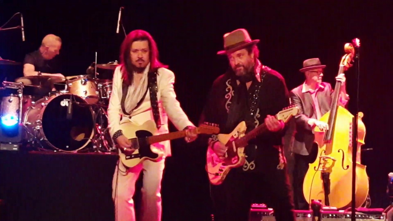 The Mavericks back in your arms again