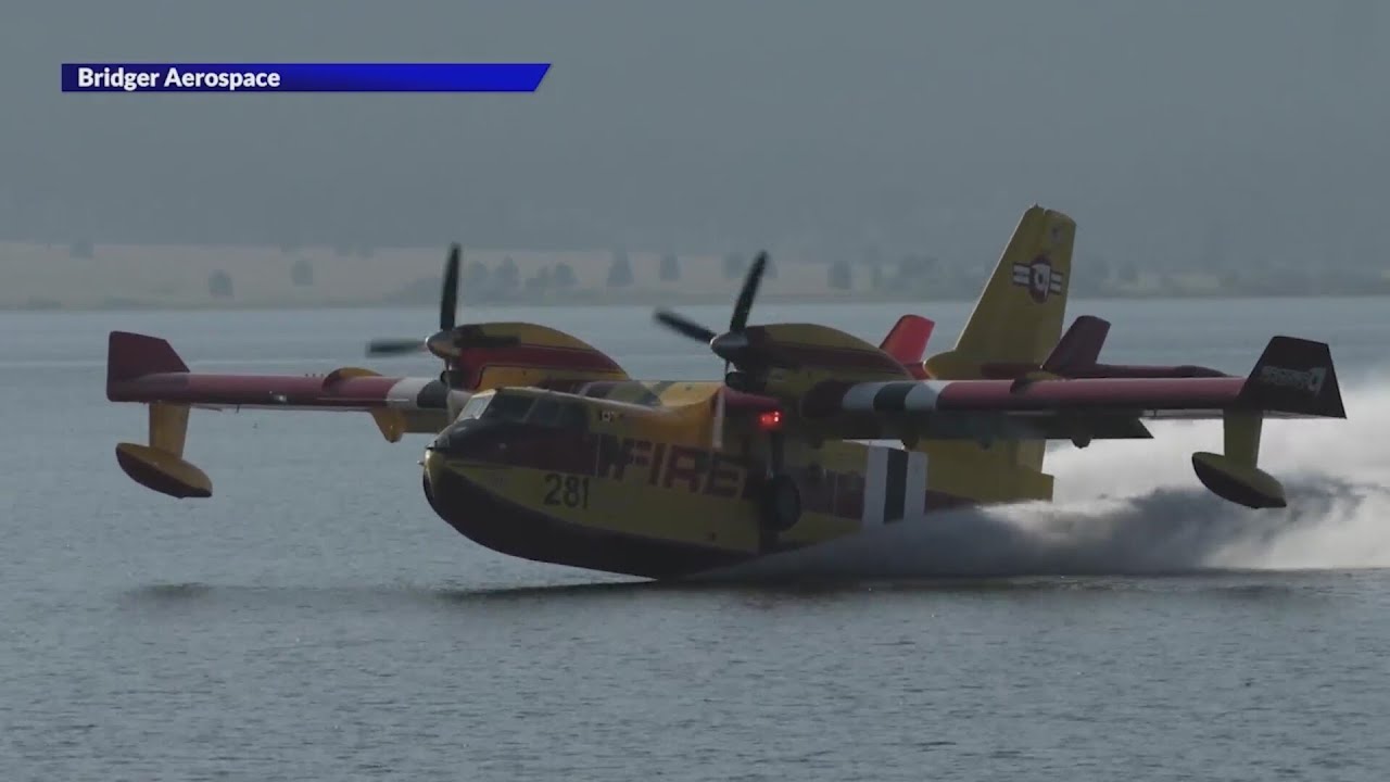 Colorado wildfires get help from 'Super Scooper' plane