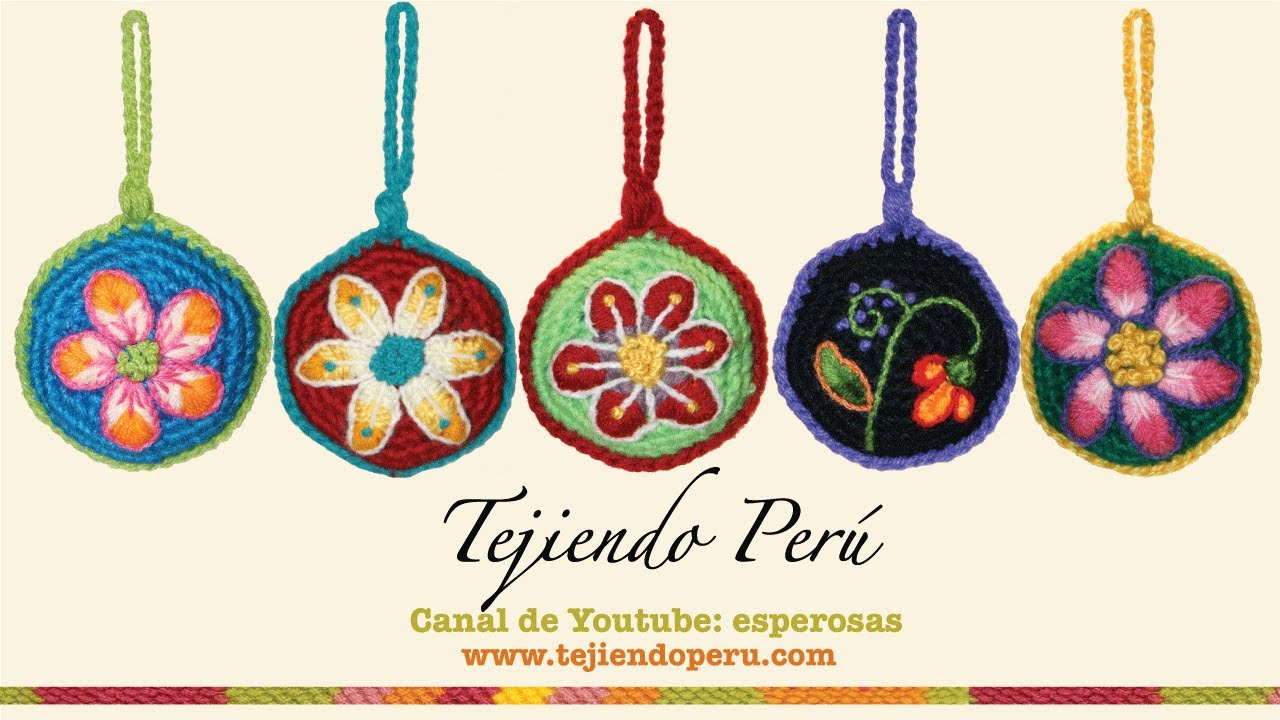 Adornos navideños inspirados en el bordado ayacuchano (Perú)