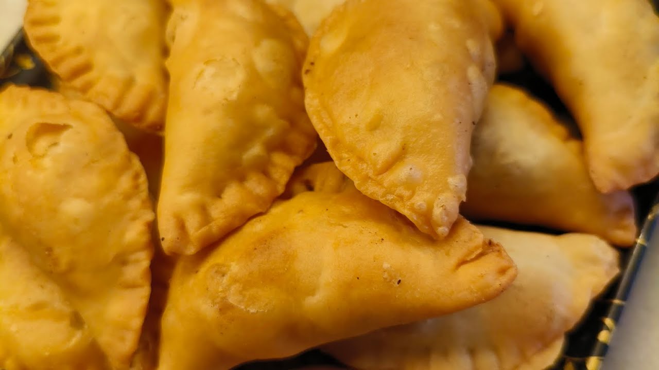 Holi Special Traditional Mawa Gujiya Recipe 🌹| Ghar par banaye Perfect Crispy Gujiya #HoliSpecial