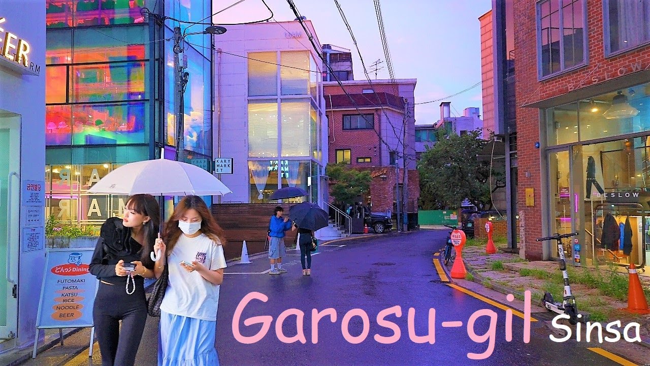 A walk on the emotional Garosu-gil in Sinsa-dong on a rainy evening | Seoul South Korea 4K HDR