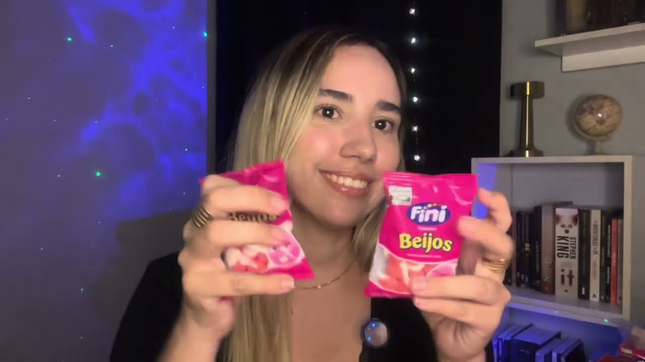 ASMR itens de aniversário (sons de plástico) #asmrvozsuave #asmr 