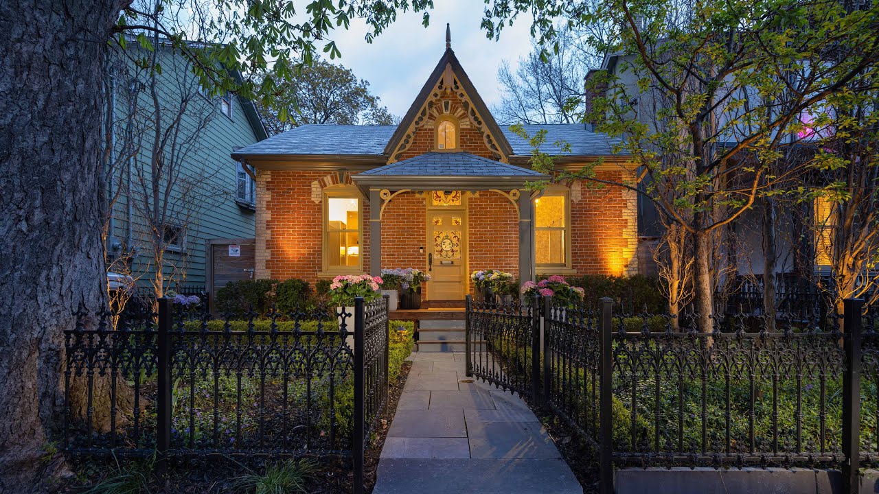 54 Spruce Street, Toronto