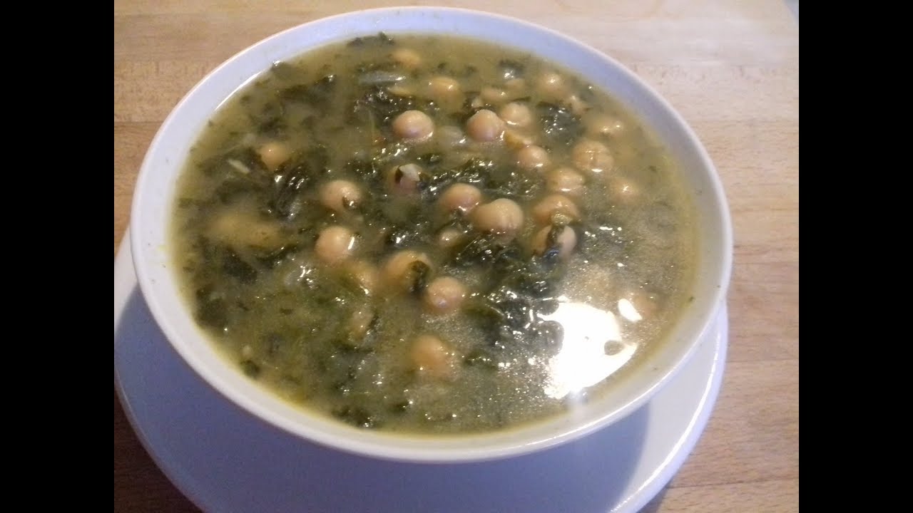 شوربة السبانخ🌿 والحمص لذيذة وسريعة التحضير