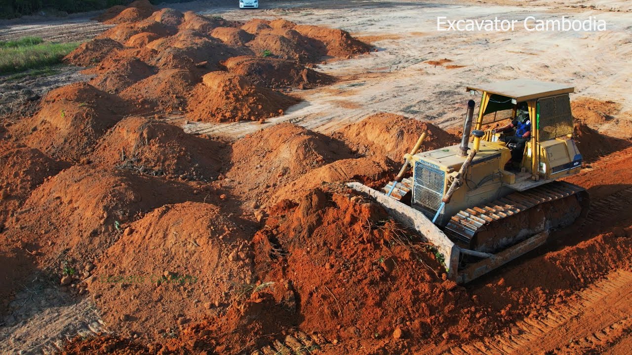 The Easy Way To Maker Red Soil Terraces By Old Komatsu D50P Bulldozer - Dozer Working Make Terraces