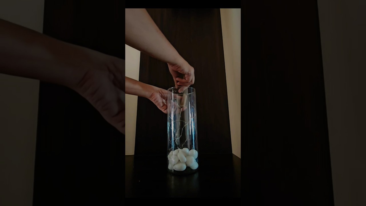 Glass vase decoration #glassvase #diyhome #homedecorideas #diychristmasornaments #christmasornaments