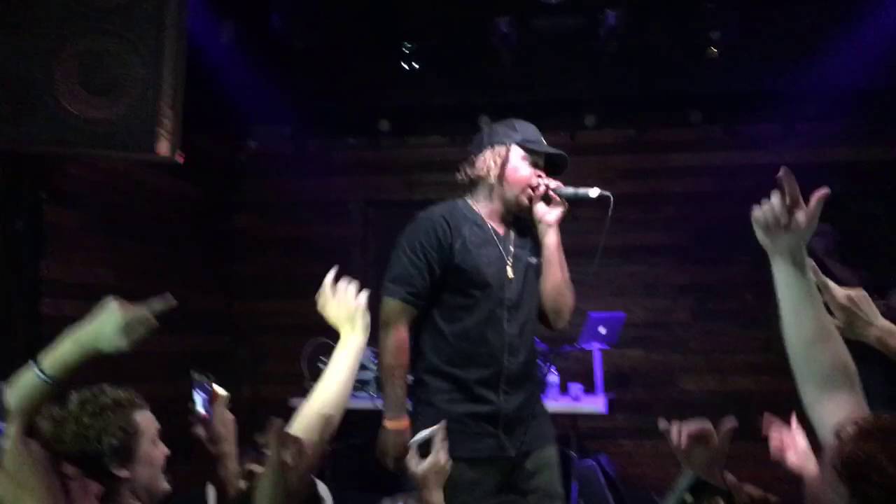 Toast Azizi Gibson Live