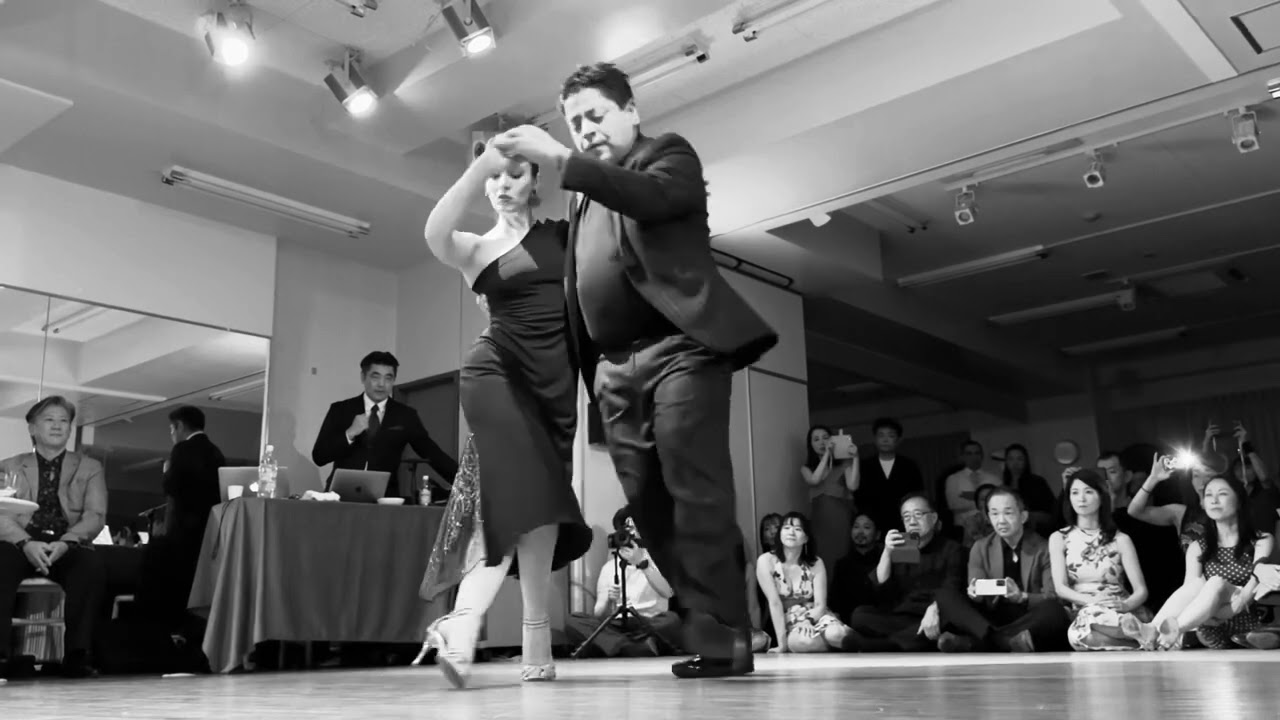 Carlitos Espinoza and Agustina Piaggio. Tango 3/4. (Osvaldo Pugliese- Gallo Ciego) 