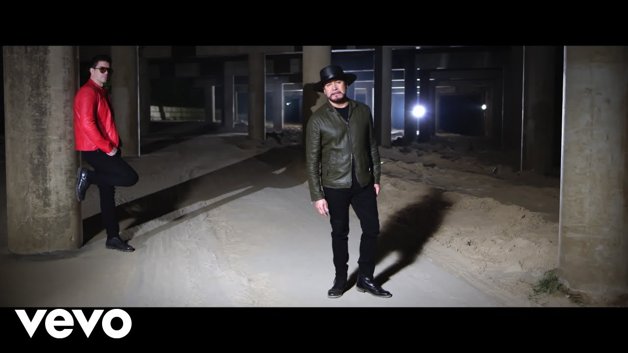 La Mafia, Yahir - Estás Tocando Fuego